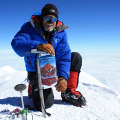 Michael H. on Denali with Fresh Tracks overboots 2014