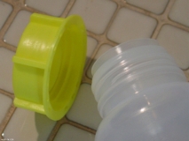 Cold Weather bottle lid and bottle threads.